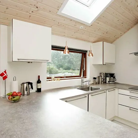 Holiday home Four-bedroom Holiday In 53 *