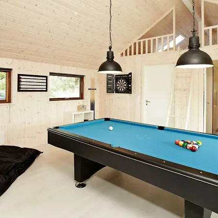 Four-bedroom Holiday In 53 Holiday home