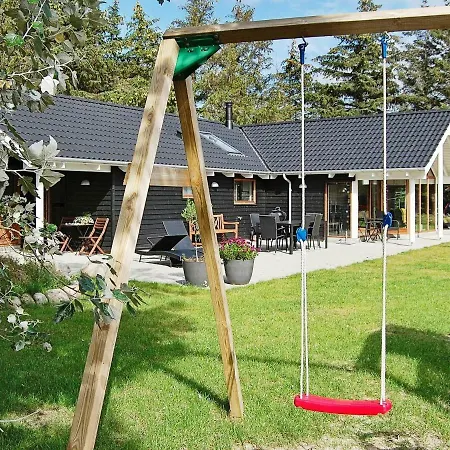 Holiday home Four-bedroom Holiday In 53 Blavand