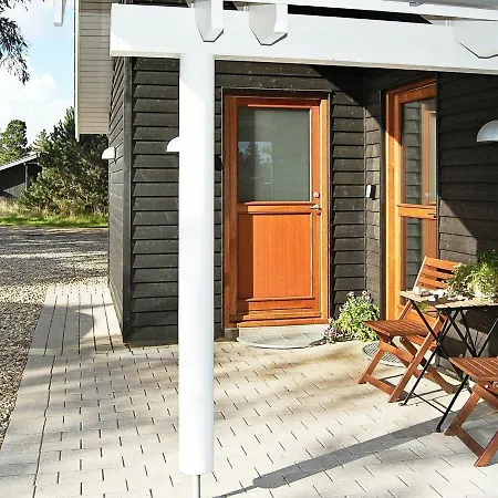 Four-bedroom Holiday In 53 Holiday home *
