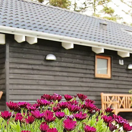 Four-bedroom Holiday In 53 Holiday home *