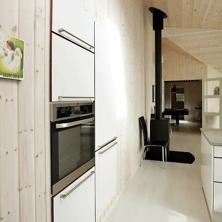 Four-bedroom Holiday In 53 * Blavand